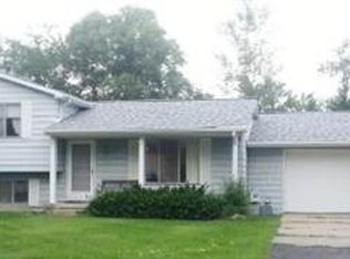 732 Murphy Ct, Linden, MI