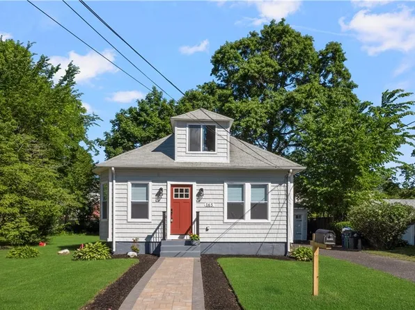 165 Washington St, Warwick, RI 02888