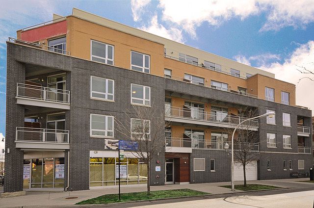 1st image of 3201 W Leland Ave APT 308