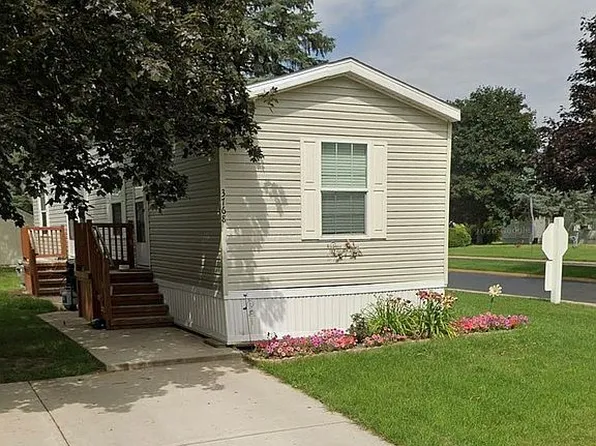 3768 Juniper St #173, Clarkston, MI 48348