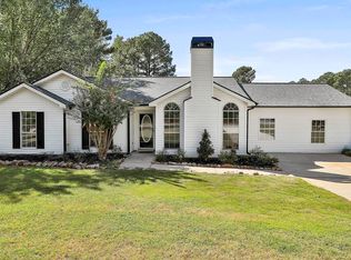 5 Saddlebrook Dr, Senoia, GA 30276