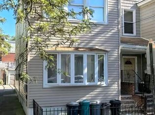 6079 60th Rd, Maspeth, NY 11378