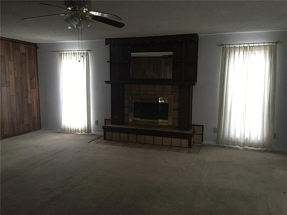 3rd image of 7279 Plum Ave