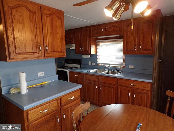 5th image of 258 S View Rd