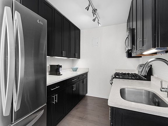 5th image of 444 E 86th St APT 6C