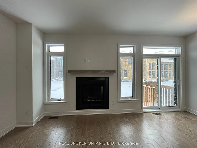 882 Solarium Ave — Photo 11