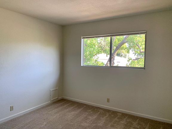 3rd image of 1440 Oakland Blvd #5