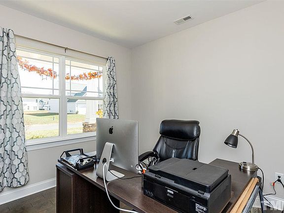 4th image of 3041 Perrin Dr