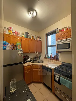 Rented by City Stop Realty | media 3