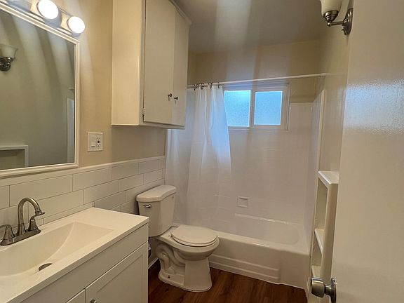5th image of 118-120 S Chester Ave #17058995