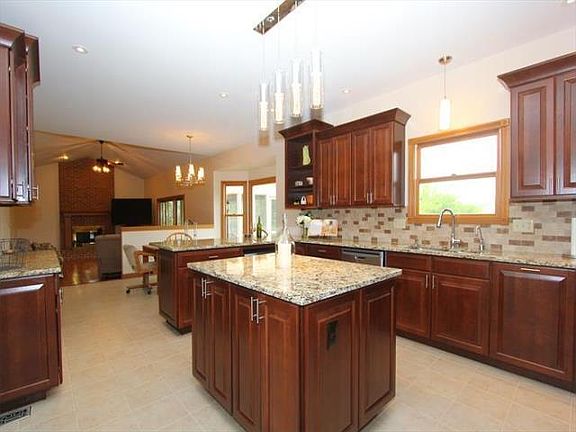 4th image of 7244 Overland Park Ct