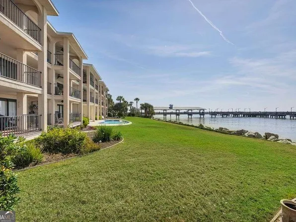 100 Floyd St Unit 201, Saint Simons Island, GA 31522