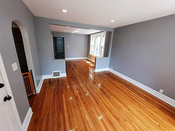 5th image of 3707 N Central Park Ave #1
