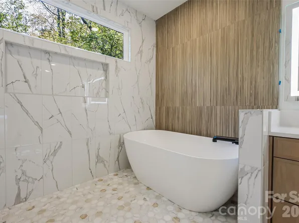 4221 Spring St, Matthews, NC 28105