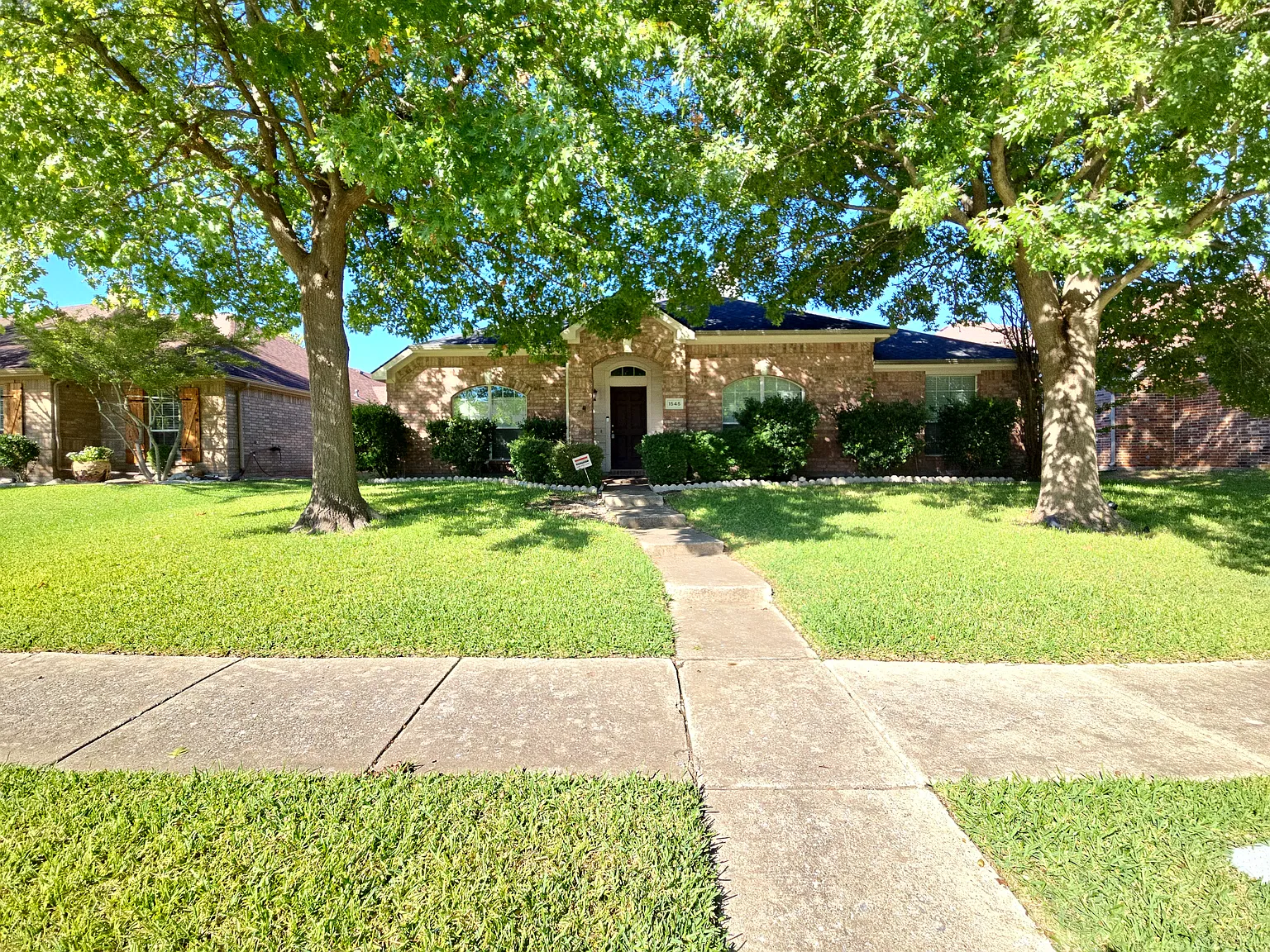 4 bed, 2537 sqft, $2,850 — Photo 1