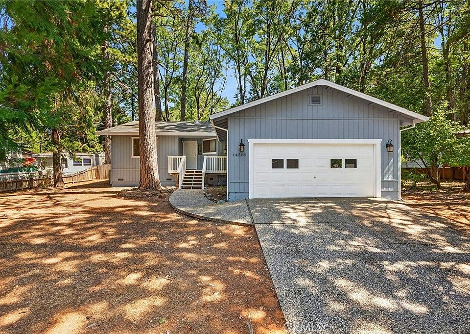 1st image of 14382 Sinclair Cir