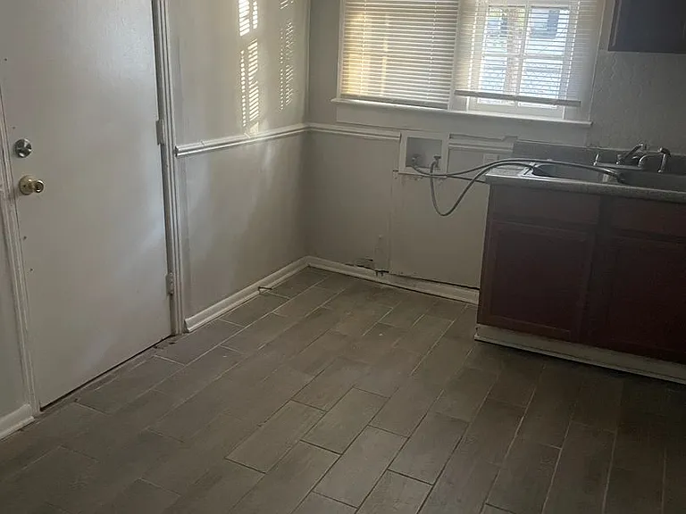 3110 Sunrise St — Photo 8