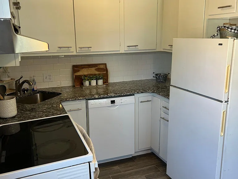 1676 Western Ave #3C — Photo 2