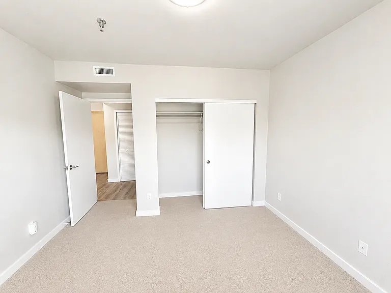 620 Red Table Apartments — Photo 18