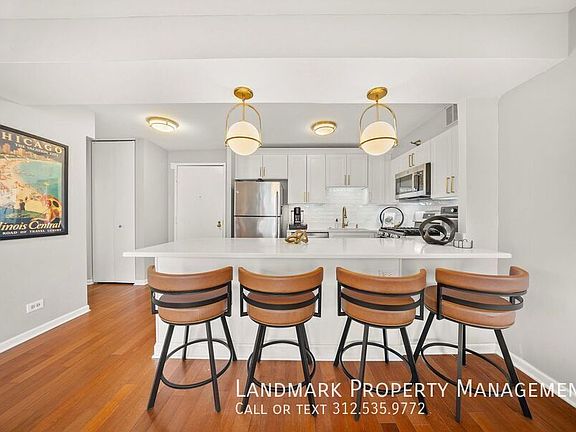 4th image of 1309 N Wells St APT 904