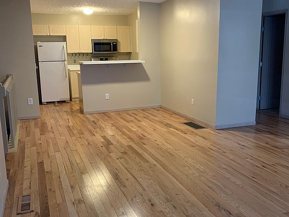 5th image of 9159 Parkbury Ln