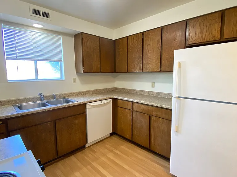 Terrace Manor Apartments — Photo 3