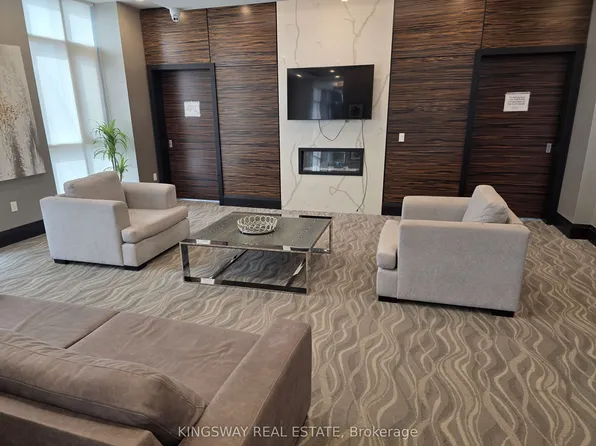 349 Rathburn Rd W, Mississauga, ON