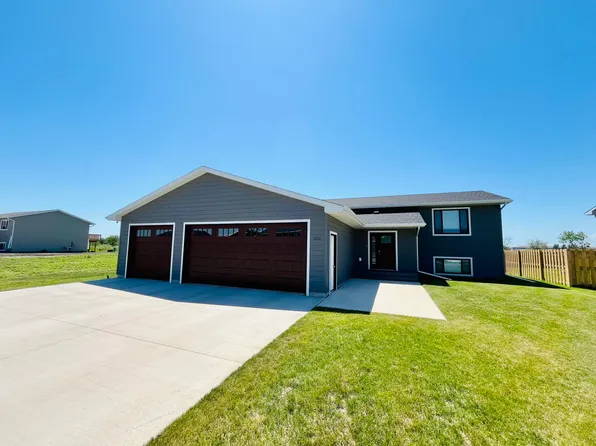 1210 32nd Ave NE, Aberdeen, SD 57401