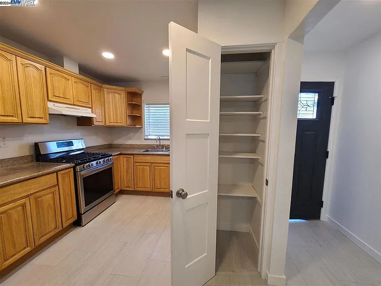 749 Palomino Dr — Photo 7