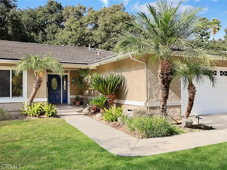 261 Oakhurst Ln — Photo 4
