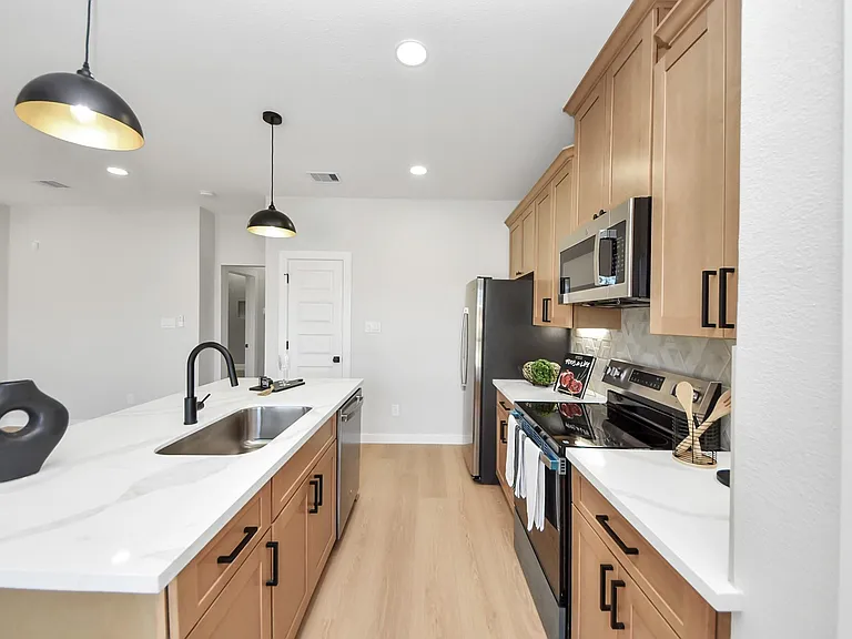 9824 Nedwald St — Photo 21