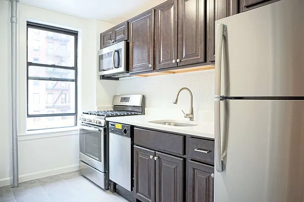 Rented by Compass | media 9