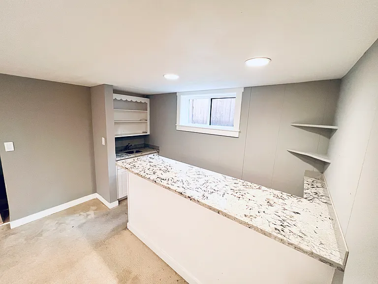 Wet Bar & Kitchenette