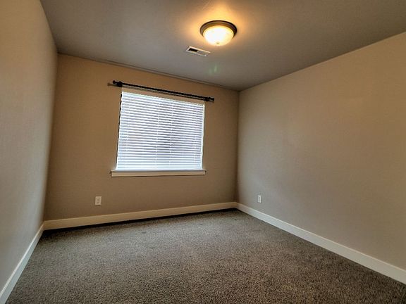 3rd image of 598 N 220th St E