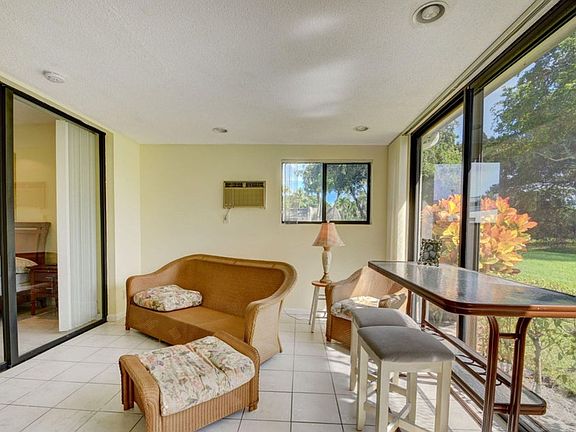 4th image of 4815 Esedra Ct