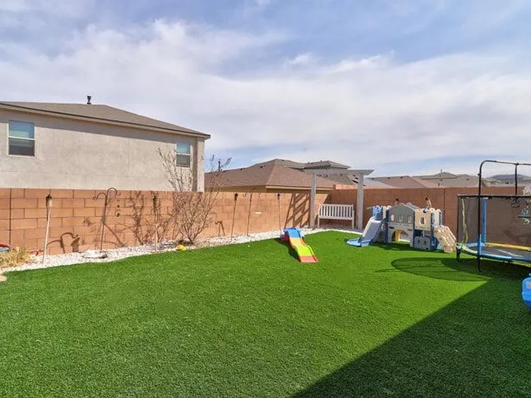 4871 Longs Peak Rd NE — Photo 4