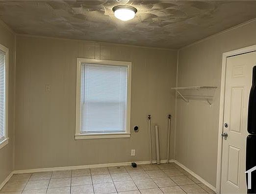 4th image of 1541 N Norwood Ave