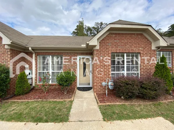 2807 Southwood Ln, Bessemer, AL 35022