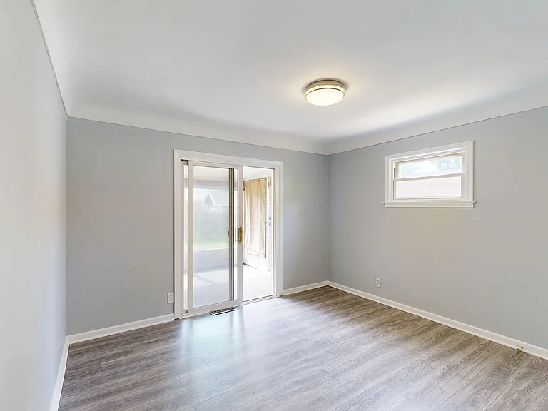 4637 Clover Ln — Photo 22