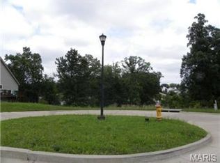 220 Crescent Knolls Ct, Valley Park, MO