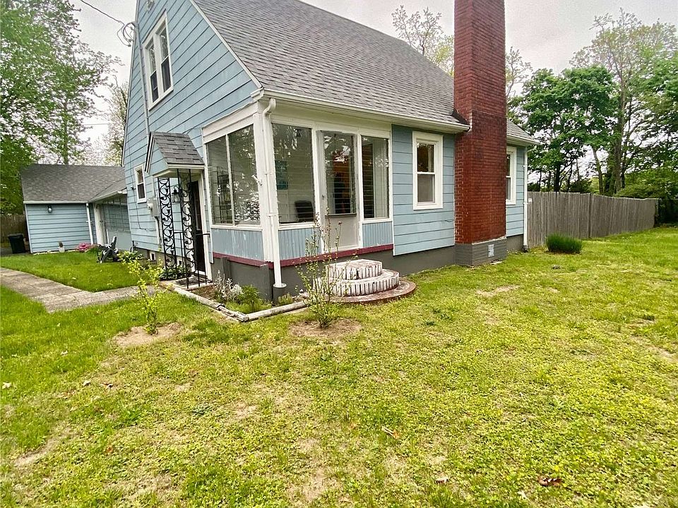 1st image of 202 Holbrook Ave