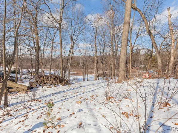 12456 Crystal Lake Dr, Cement City, MI 49233