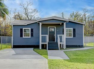 120 S Wilson St, La Porte, TX 77571