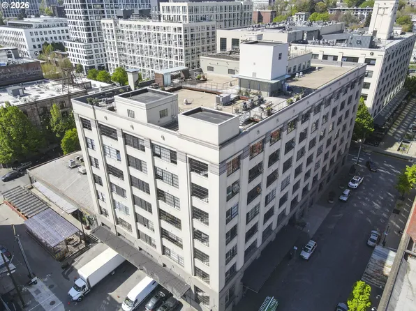 1314 NW Irving St APT 605, Portland, OR 97209