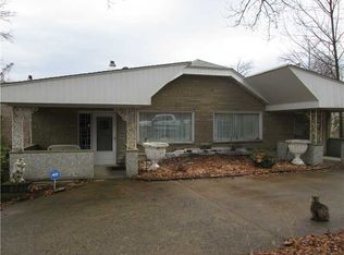 5833 Irishtown Rd, Bethel Park, PA 15102