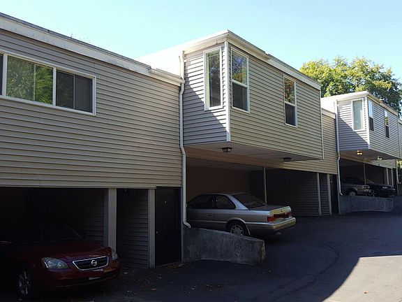 3rd image of 615 SW Ambaum Blvd APT 305