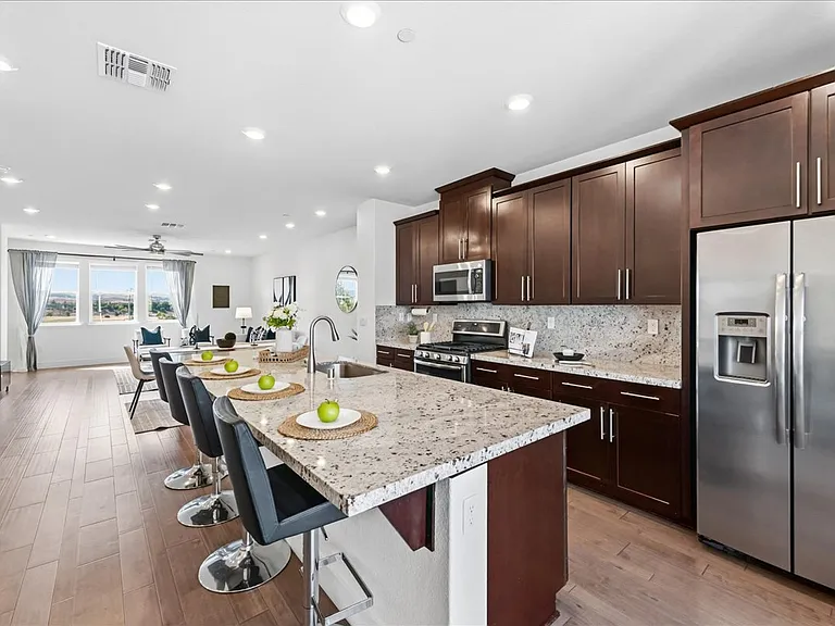 3910 Scottfield St — Photo 44