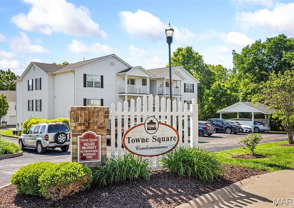 1st image of 100 Towne Square Ct APT B
