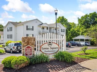 100 Towne Square Ct APT B, Eureka, MO 63025
