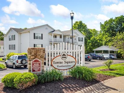 100 Towne Square Ct APT B, Eureka, MO, 63025